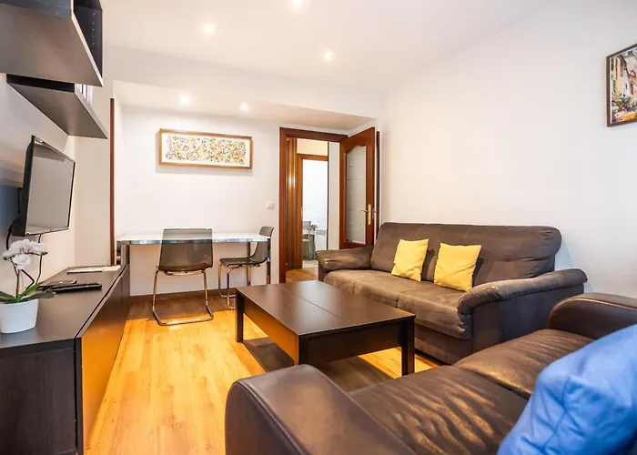 Argueelles - 3 Hab Y 1 Bano - 5 Pax - Vut-5675-as Apartment